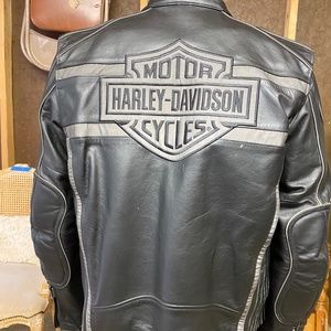 Harley Davidson leather jacket mens large